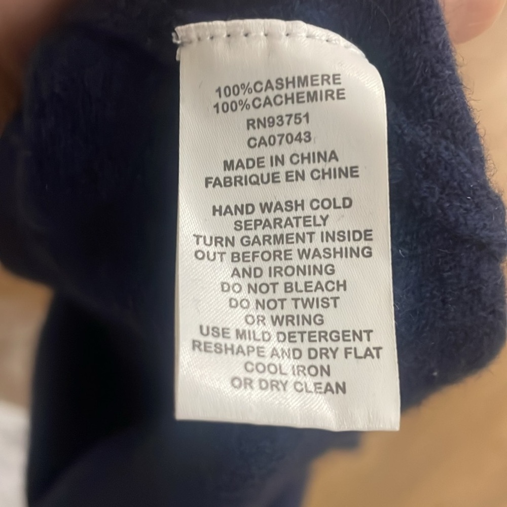 Navy Blue 100% Cashmere Turtleneck Sweater - Picture 4 of 6